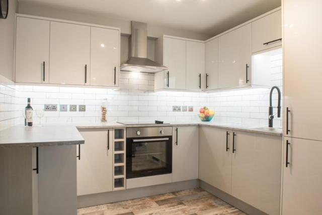 Finchley Contemporary 2 Bed Apartment + Parking Хендон Экстерьер фото