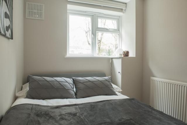 Finchley Contemporary 2 Bed Apartment + Parking Хендон Экстерьер фото